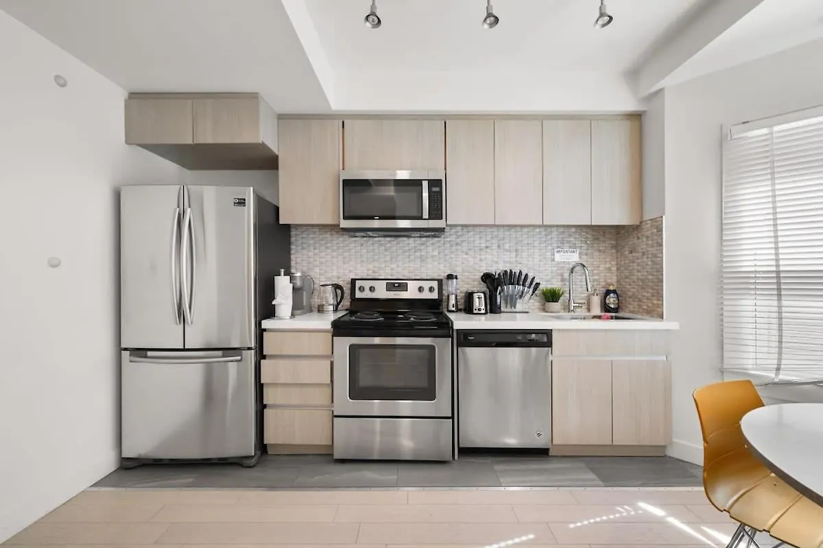 Cozy Condo In Trendy West End Dt With Free Parking 溫哥華 0*,  加拿大